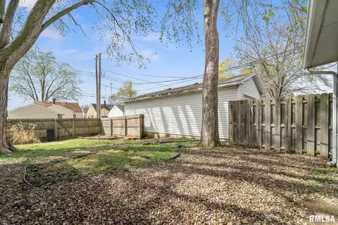2033 N 7th St, Springfield, IL 62702 photo 8