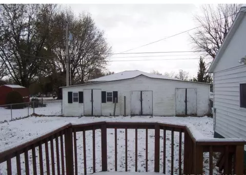 500 E Pine St, Gillespie, IL 62033 photo 6
