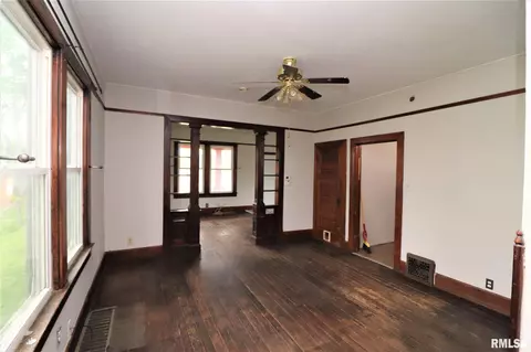 1207 N Hill St, Springfield, IL 62702 photo 9