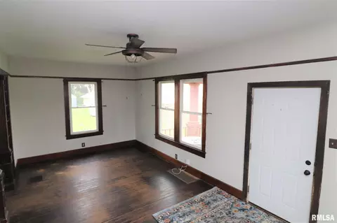1207 N Hill St, Springfield, IL 62702 photo 5