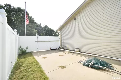 2725 Arrowhead Dr, Springfield, IL 62702 photo 22
