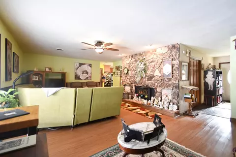 2725 Arrowhead Dr, Springfield, IL 62702 photo 3