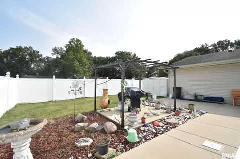 2725 Arrowhead Dr, Springfield, IL 62702 photo 20