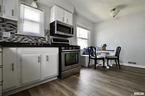 2053 N 8th St, Springfield, IL 62702 photo 12