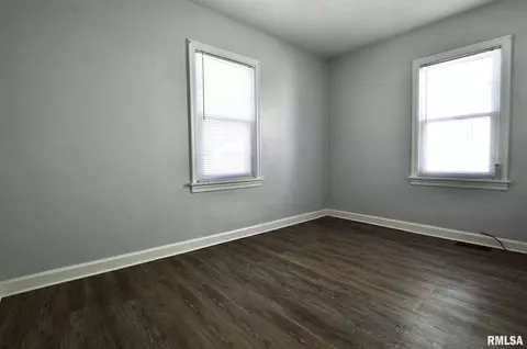 2053 N 8th St, Springfield, IL 62702 photo 17