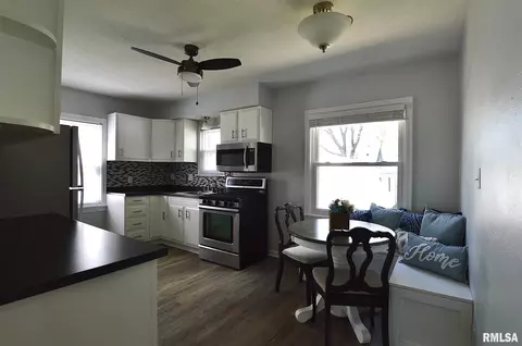 2053 N 8th St, Springfield, IL 62702 photo 8