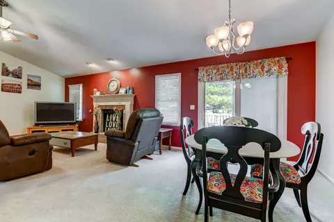 3325 Blueberry Ln, Springfield, IL 62704 photo 12