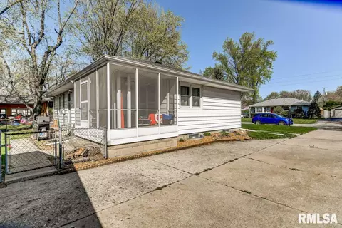 1906 Pickett St, Springfield, IL 62703 photo 5