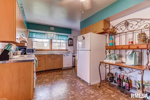 1906 Pickett St, Springfield, IL 62703 photo 18