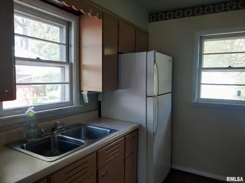 1725 W Glenn Ave, Springfield, IL 62704 photo 6