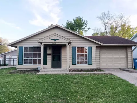 2230 Ramsey Ave, Springfield, IL 62702 photo 2