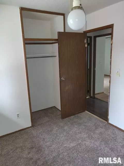 2230 Ramsey Ave, Springfield, IL 62702 photo 9