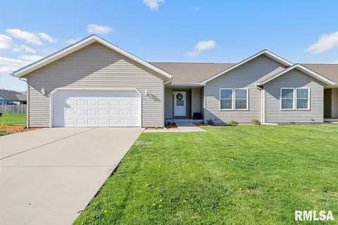2621 Varsity Ct, Springfield, IL 62712 photo 1
