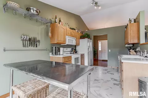 5300 Bunting Rd, Springfield, IL 62711 photo 10