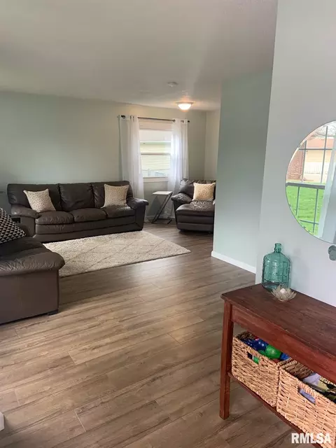 101 Exeter Ct, Springfield, IL 62704 photo 5