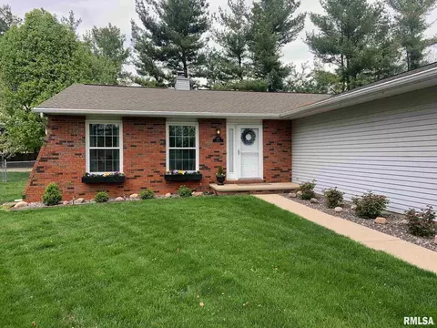 101 Exeter Ct, Springfield, IL 62704 photo 2