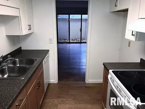 49 Country Pl, Springfield, IL 62703 photo 9