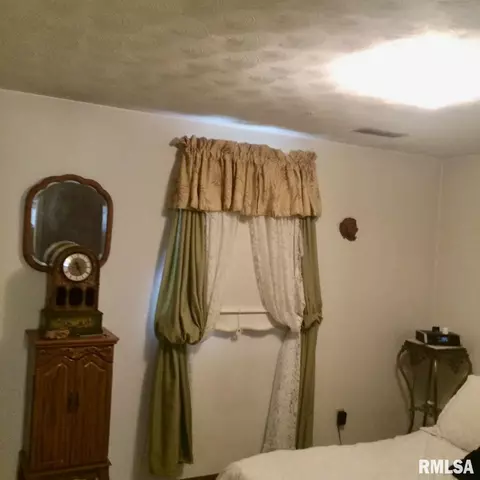 2432 Stokebridge Rd, Springfield, IL 62702 photo 18
