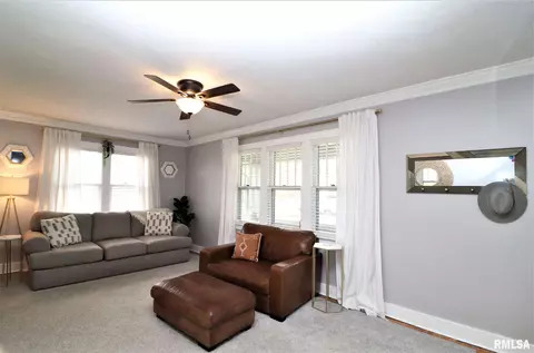 2125 S State St, Springfield, IL 62704 photo 5