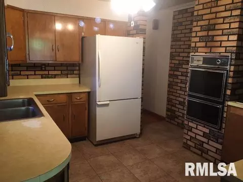 2001 N 16th St, Springfield, IL 62702 photo 9