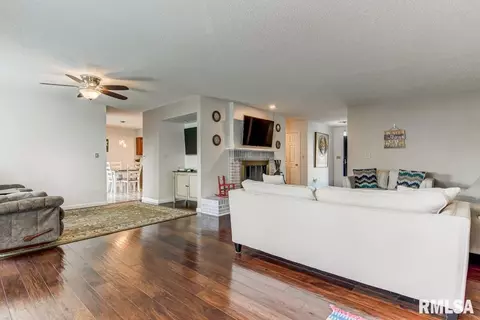 232 Golf Rd, Springfield, IL 62704 photo 7