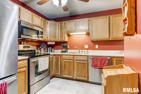 3305 Ashley Ln, Springfield, IL 62711 photo 9