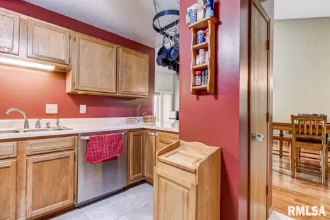 3305 Ashley Ln, Springfield, IL 62711 photo 8