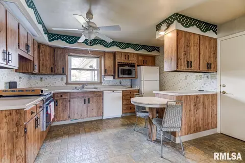 2117 Kaskaskia Dr, Springfield, IL 62704 photo 8