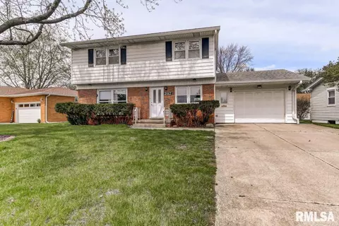 2117 Kaskaskia Dr, Springfield, IL 62704 photo 1