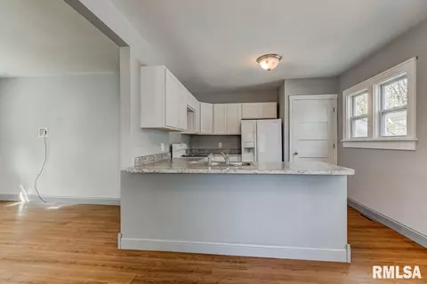 2405 S 4th St, Springfield, IL 62703 photo 11