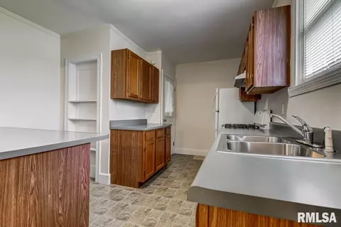1701 W Reed Ave, Springfield, IL 62704 photo 9