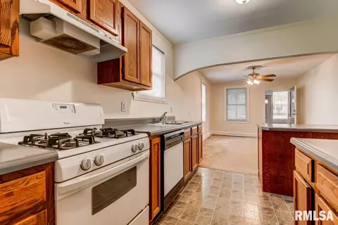 1701 W Reed Ave, Springfield, IL 62704 photo 7