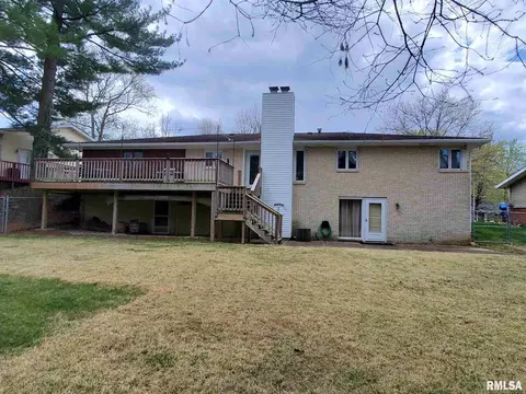 868 Roanoke Dr, Springfield, IL 62702 photo 2
