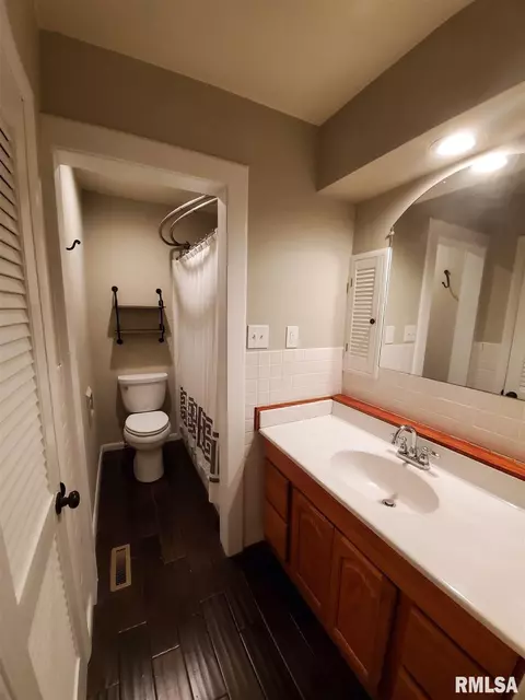 868 Roanoke Dr, Springfield, IL 62702 photo 15