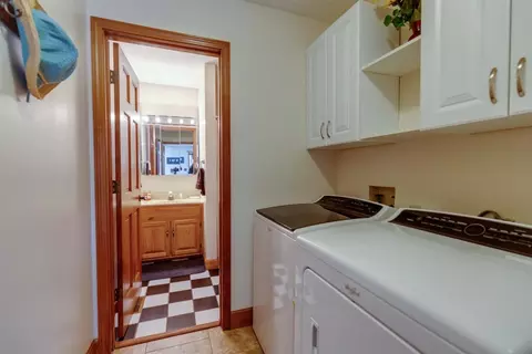 3121 Red Bud Ln, Springfield, IL 62712 photo 7