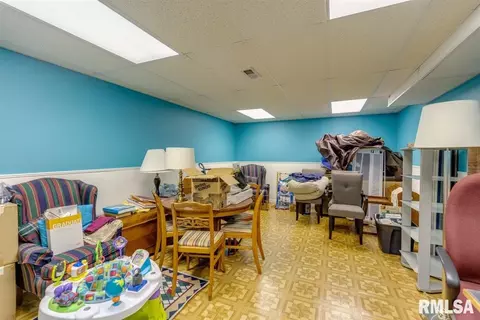 3121 Red Bud Ln, Springfield, IL 62712 photo 12
