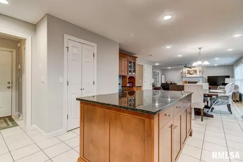 2004 Grist Mill Dr, Springfield, IL 62711 photo 12