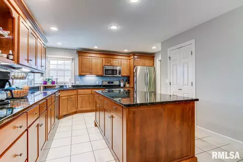 2004 Grist Mill Dr, Springfield, IL 62711 photo 10