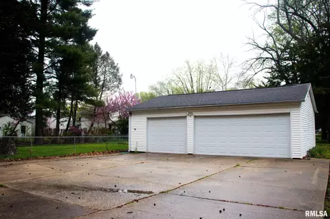 3116 S 3rd St, Springfield, IL 62703 photo 4