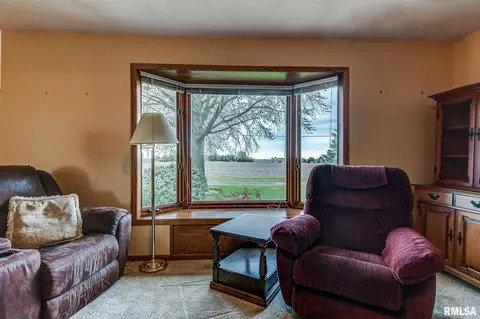 23100 E 20th Rd, Nokomis, IL 62075 photo 9