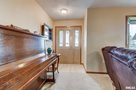 23100 E 20th Rd, Nokomis, IL 62075 photo 6