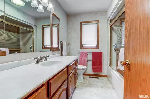 23100 E 20th Rd, Nokomis, IL 62075 photo 29