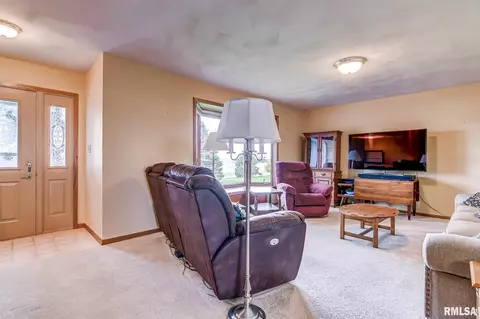 23100 E 20th Rd, Nokomis, IL 62075 photo 8