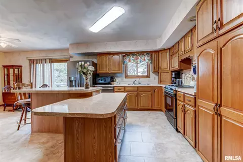 23100 E 20th Rd, Nokomis, IL 62075 photo 12