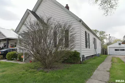 1711 N 8th St, Springfield, IL 62702 photo 2