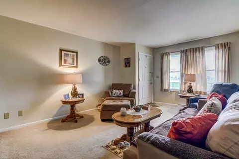 316 Cranmer Dr, Springfield, IL 62704 photo 7