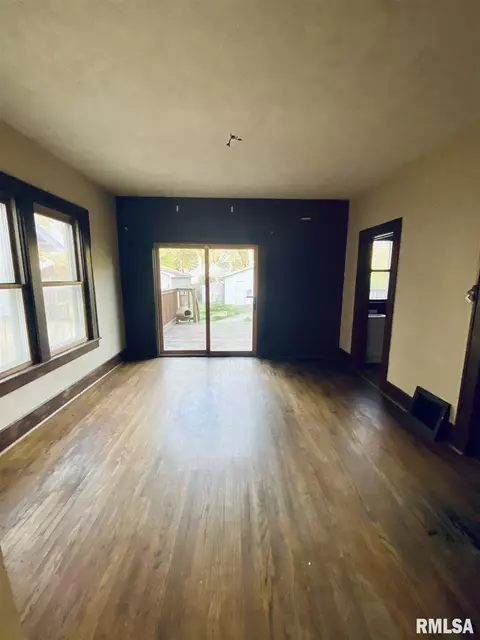 1509 Whittier Ave, Springfield, IL 62704 photo 4