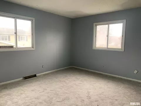 443 Durkin Dr, Springfield, IL 62704 photo 8