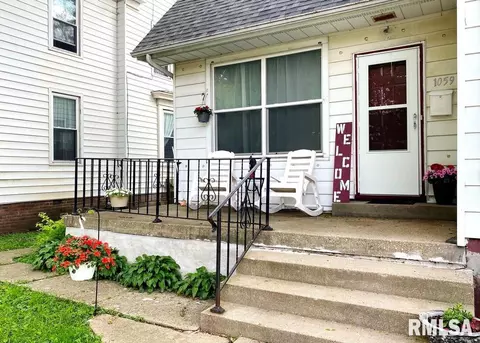 1059 N 6th St, Springfield, IL 62702 photo 2