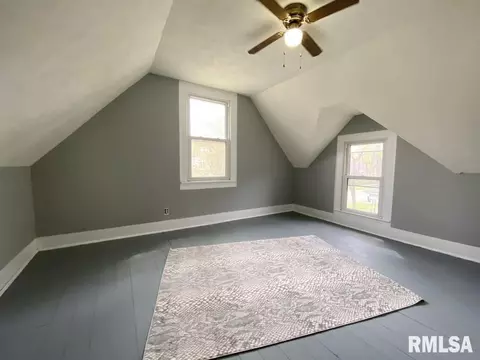 1059 N 6th St, Springfield, IL 62702 photo 19